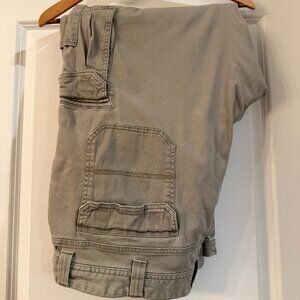 Red Head Men’s Khaki Cargo Pants – Size 46 x 30